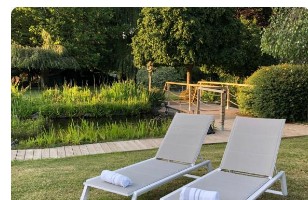 Chaises longues